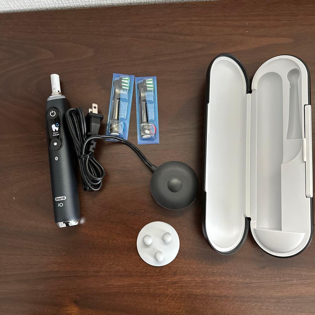 Oral-B iOシリーズ9 ブラックオニキス 本体、新品替えブラシ付き