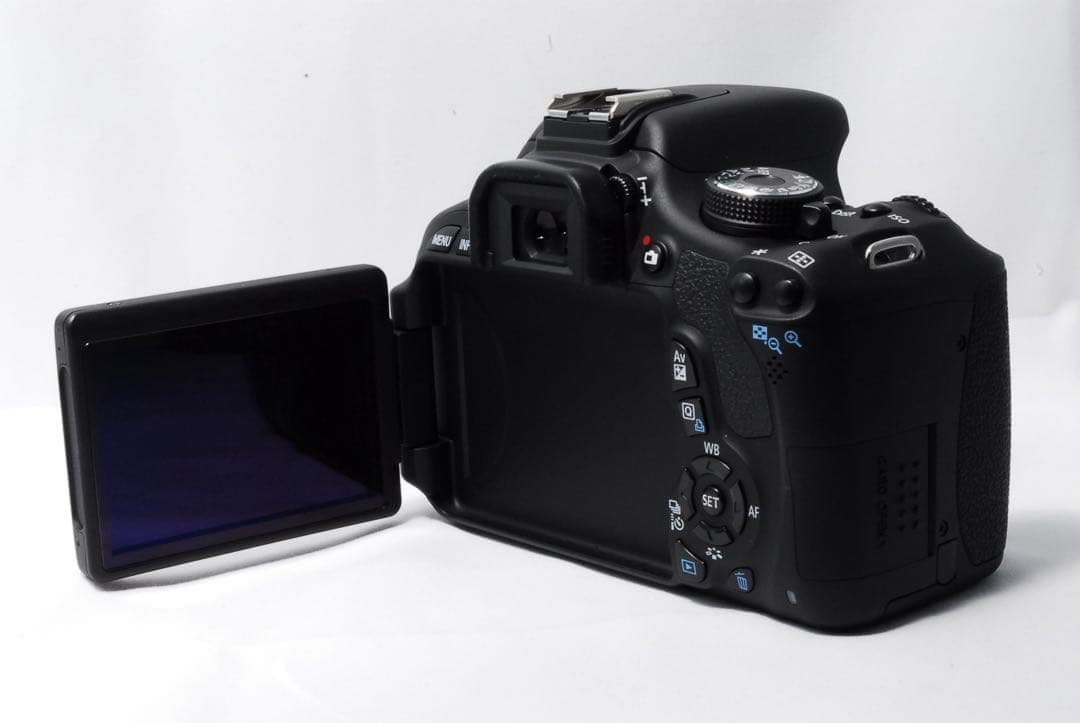❣️付属品多数❣️Canon Kiss X5 デジタル一眼レフカメラ