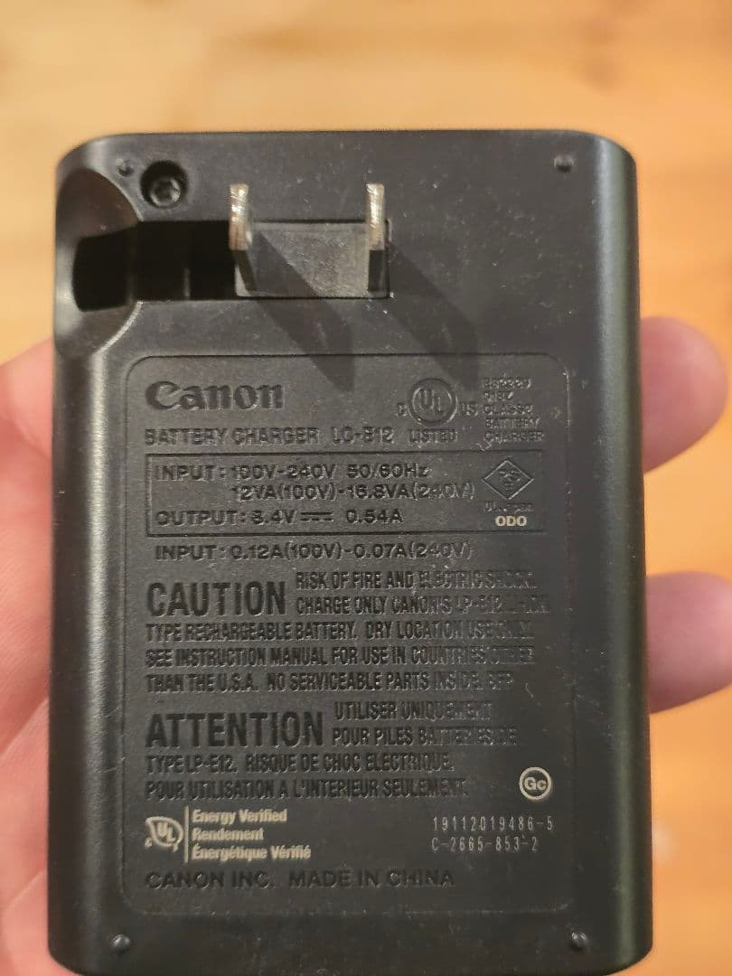 キャノン EOS Kiss m 美品！！レンズ付き