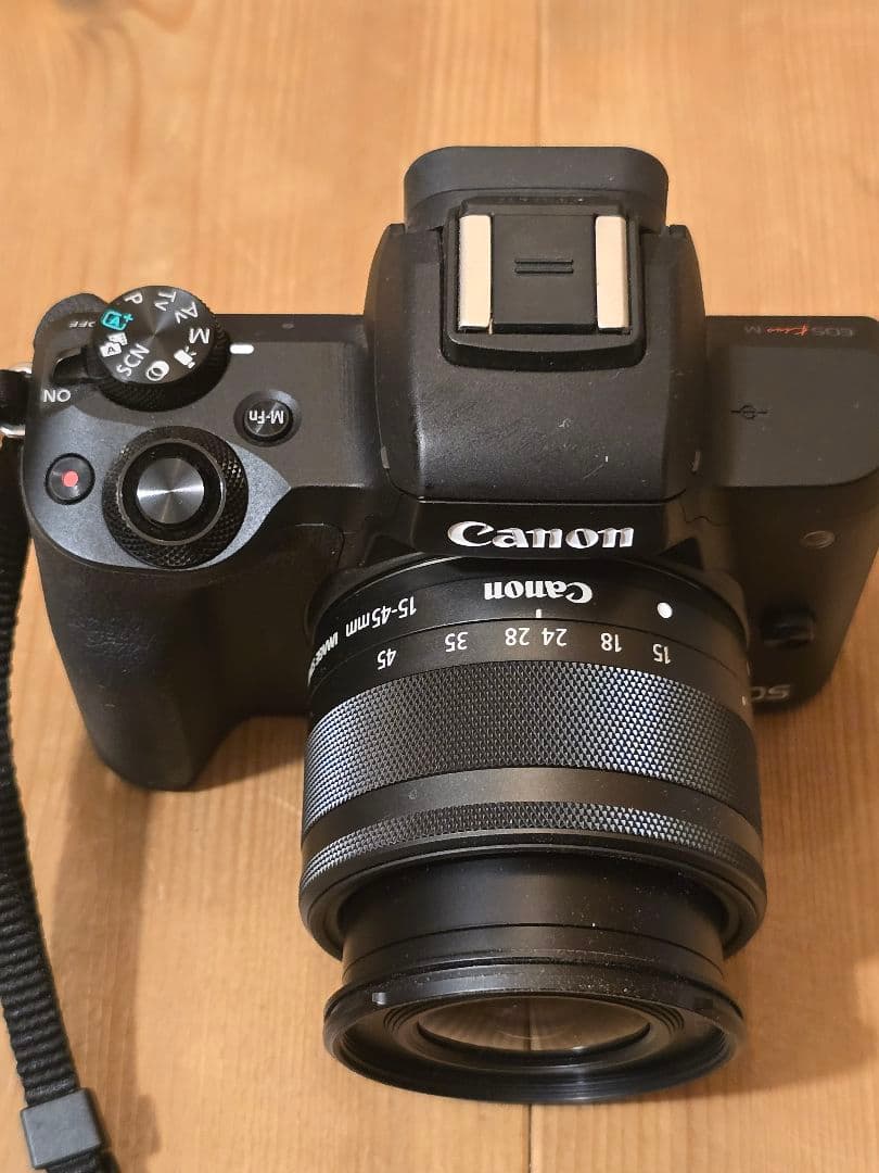 キャノン EOS Kiss m 美品！！レンズ付き