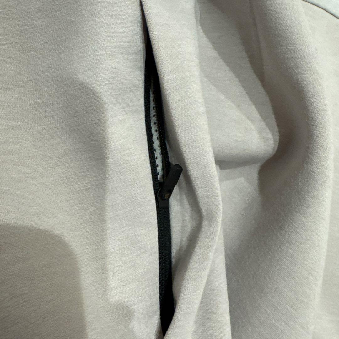 TFW49 カードボードフーディ　ベージュ　sサイズ