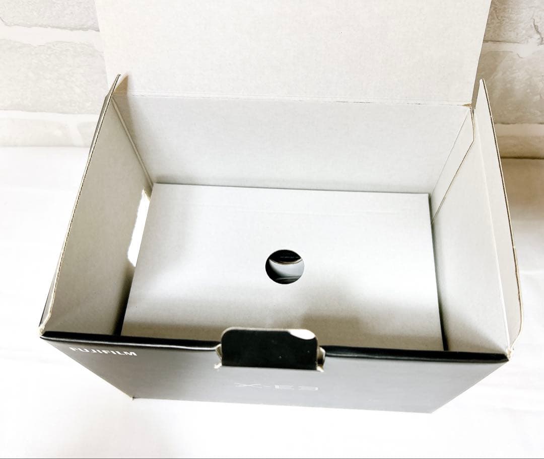 ⭐️奇跡 シャッター数:2回⭐️ 富士フイルム FUJIFILM X-E3シルバー