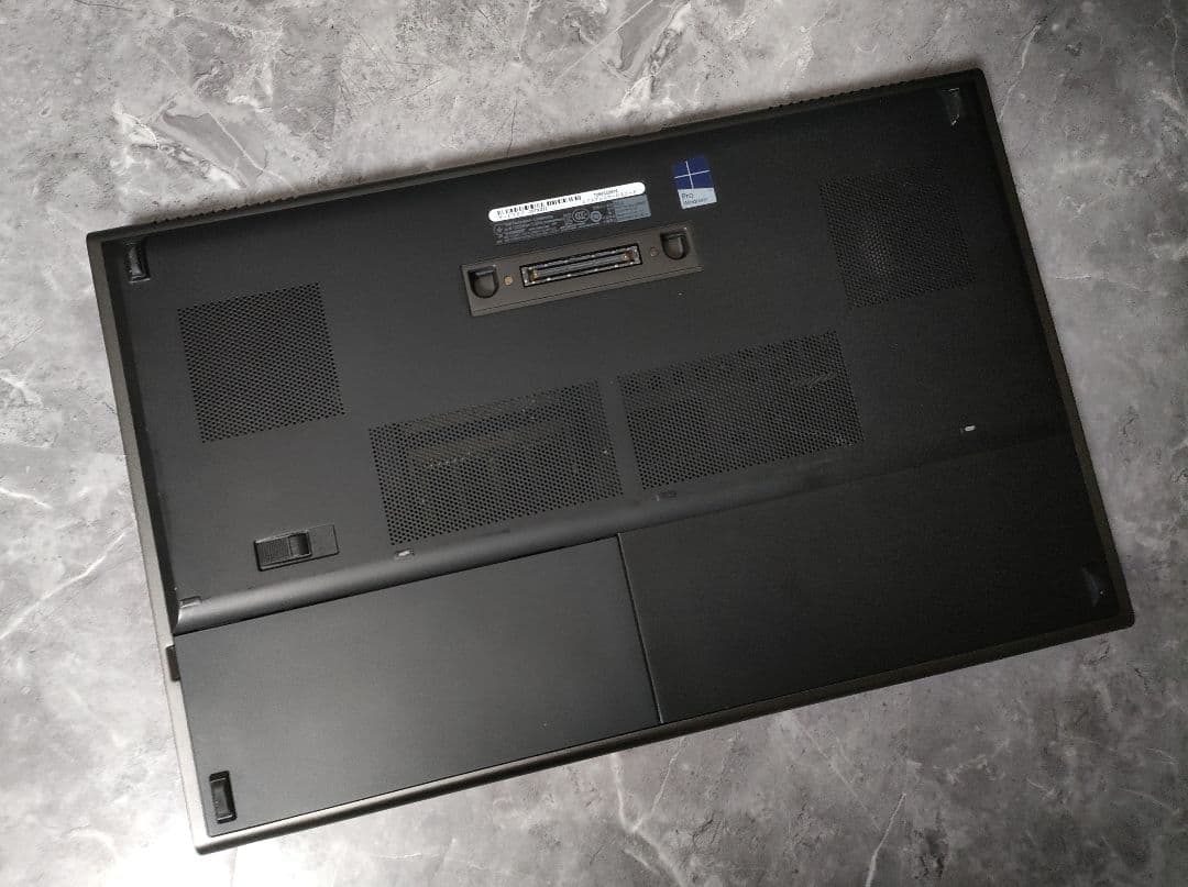 ✨DELL✨Precision✨corei7✨新品メモリ16✨新品SSD512✨