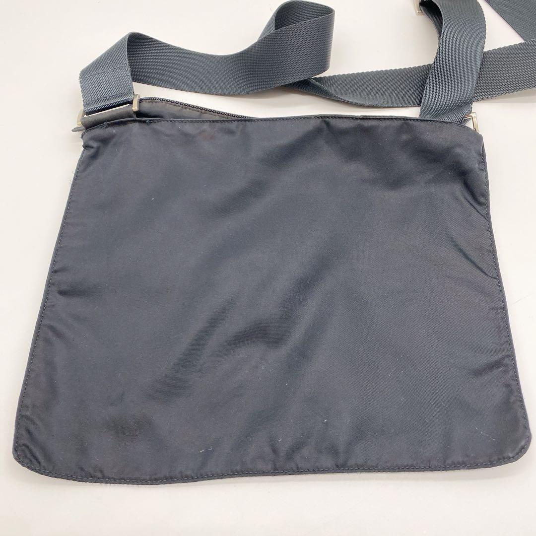 PRADA プラダ ナイロン ショルダーバッグ 三角ロゴ ブラック　男女兼用