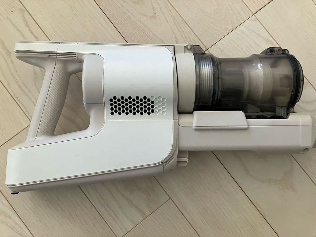 な*な様 21年製 パナソニック コードレス 掃除機 クリーナー MC-VKS8