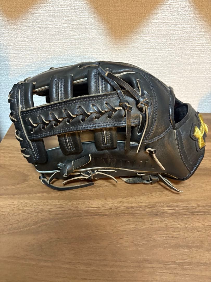 Under Armour 硬式グローブ 黒