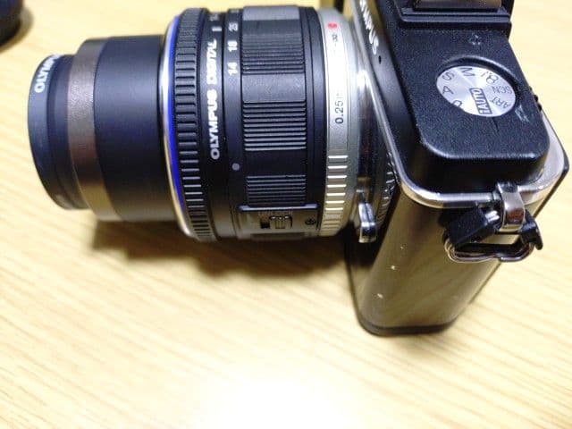 OLYMPUS PEN E-P2 レンズ付 充電器新品 手ブレ補正不良 ジャンク