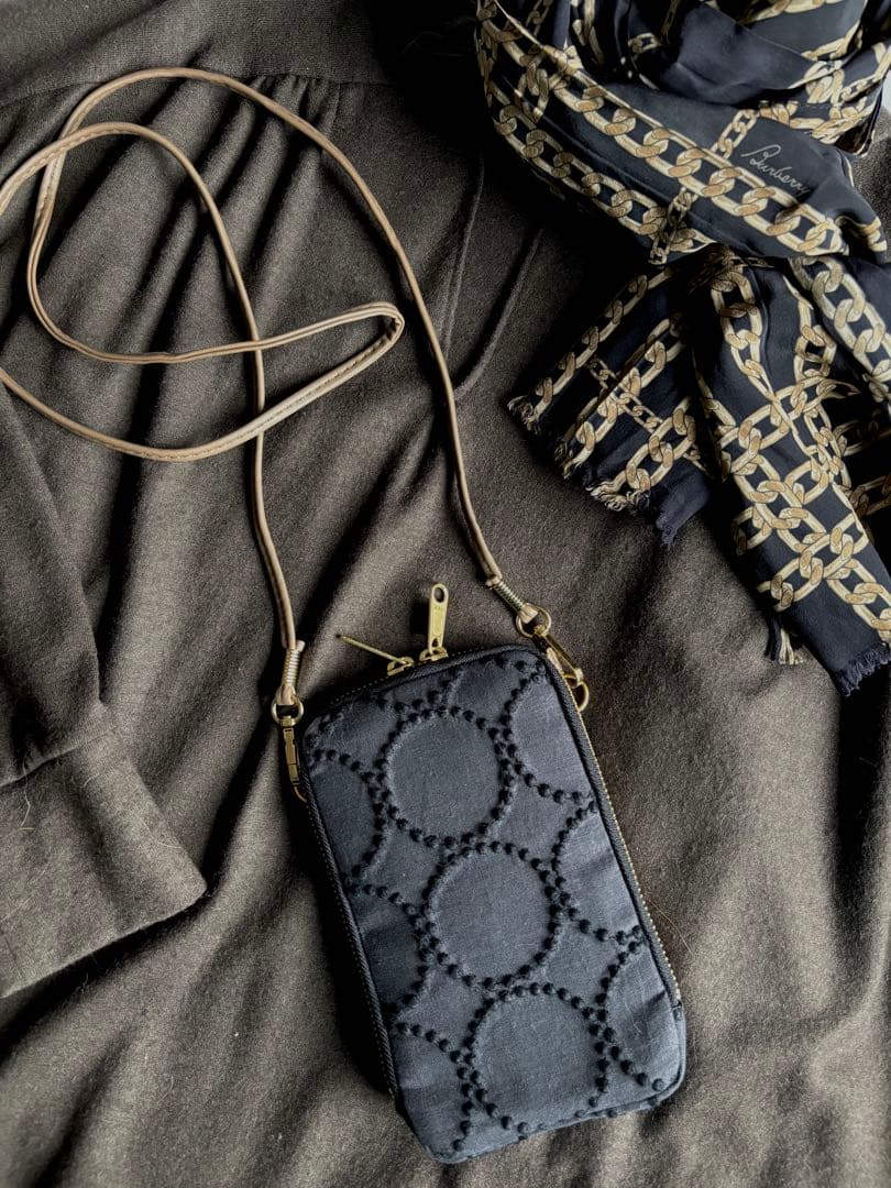 ラスト❗️【スマホショルダー】ミナペルホネン タンバリン charcoal