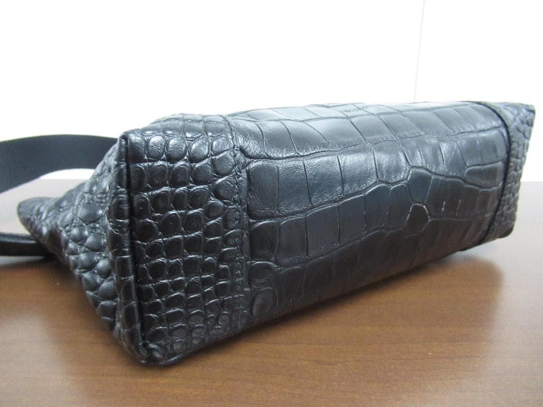 未使用 BALENCIAGA バレンシアガ ショルダーバッグ クロコ型押しレザー