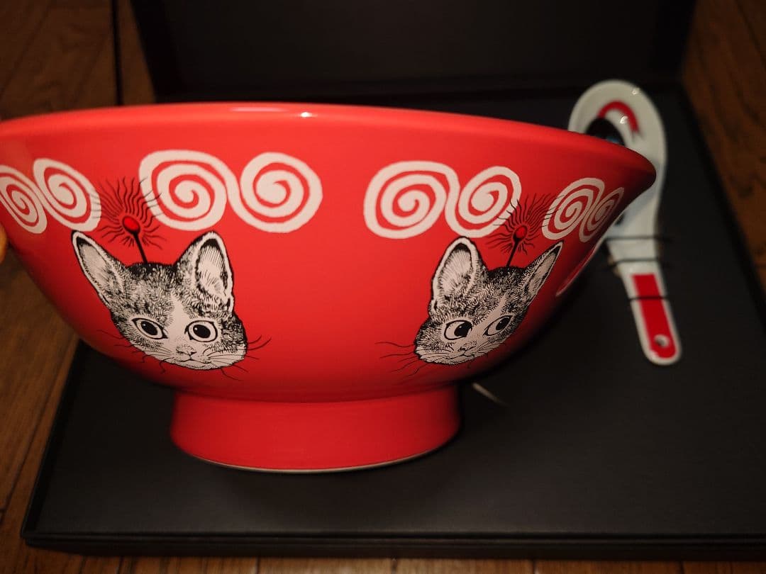 新品未使用 ヒグチユウコ ラーメンどんぶり＆レンゲセット 美濃焼き 2