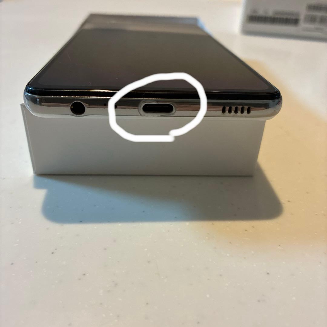 Galaxy A52 5G ホワイト docomo表面コーティングあり