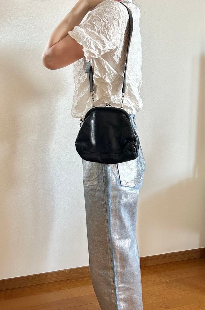 Miu Miu ブラックレザー ショルダーバッグ