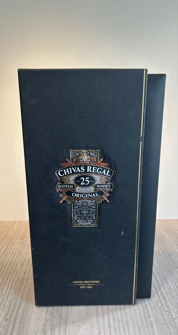 Chivas Regal 25年 スコッチウイスキー ギフトボックス付き