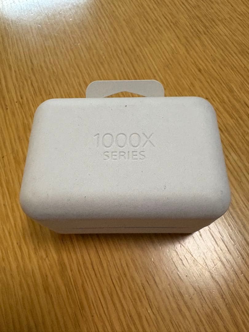 SONY ワイヤレスイヤホン ブラック 充電ケース付き