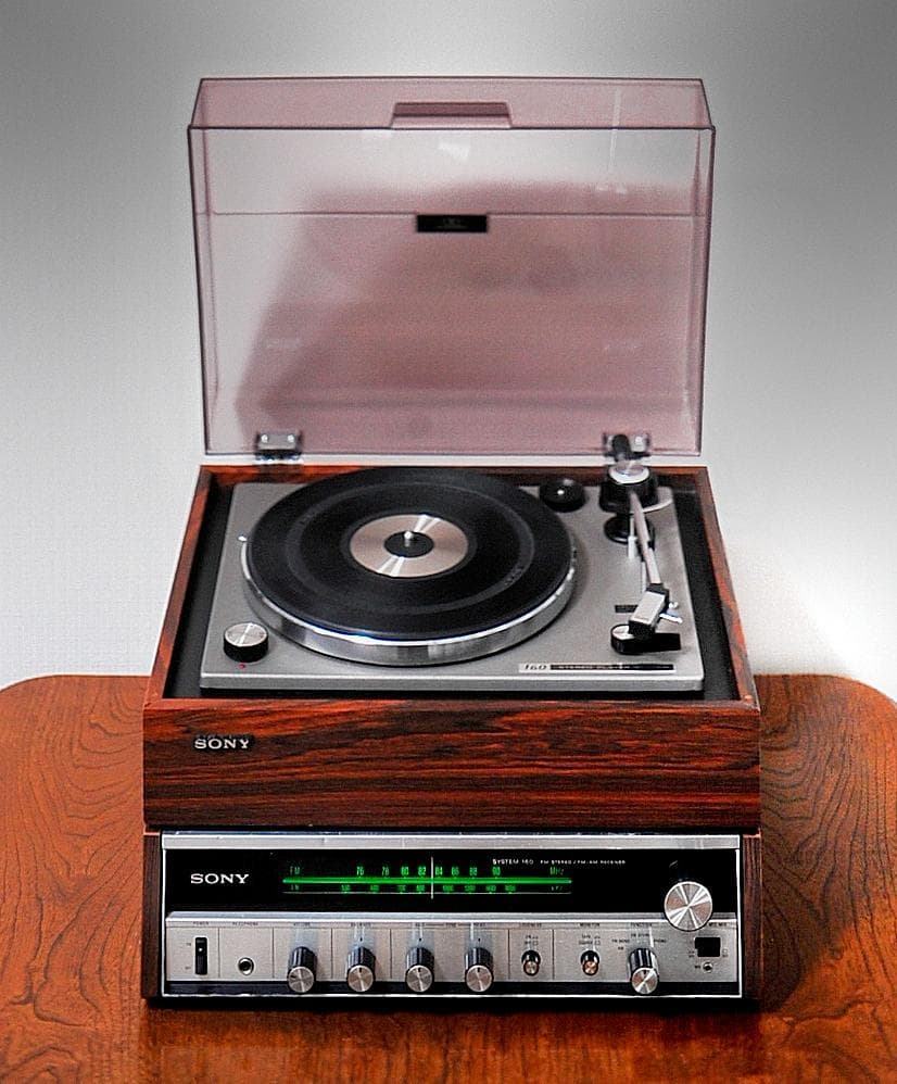 ★ラジオで育ったトランジスター世代に次のオーディオの楽しさをソニーと共に！　♪