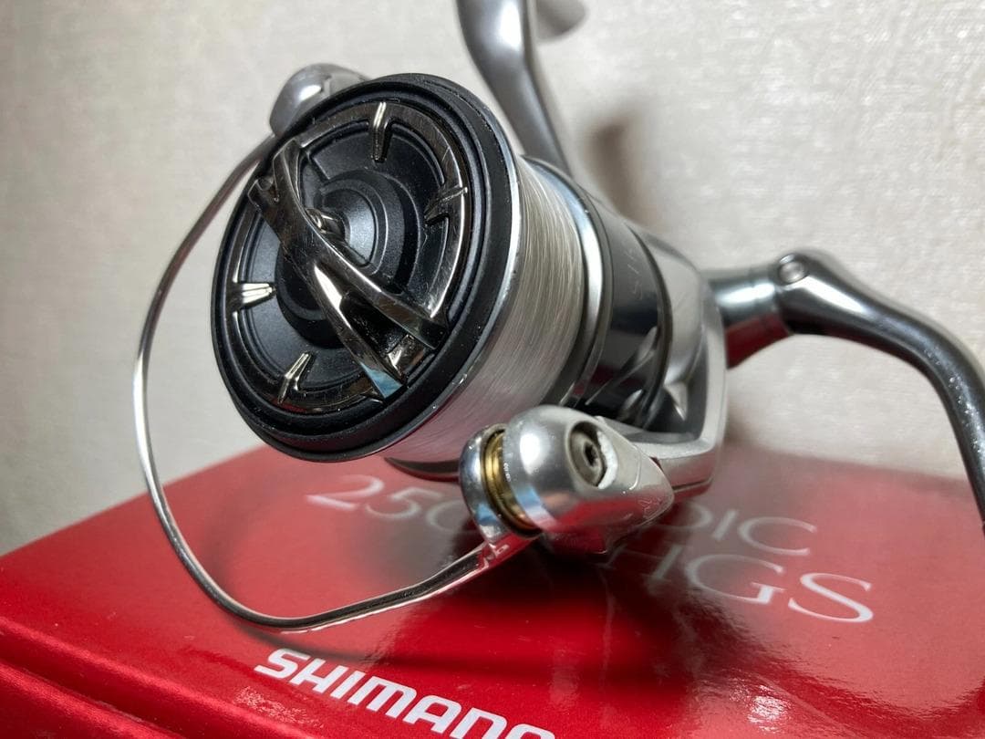 シマノ ストラディック2500SHG ＳＨＩＭＡＮＯ　ＳＴＲＡＤＩＣ