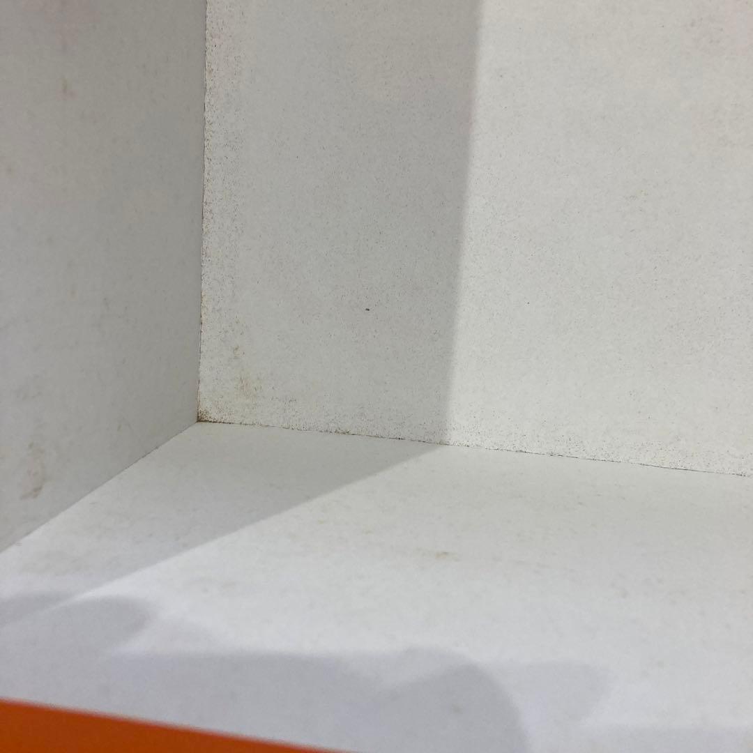 HERMESのボックスとリボン