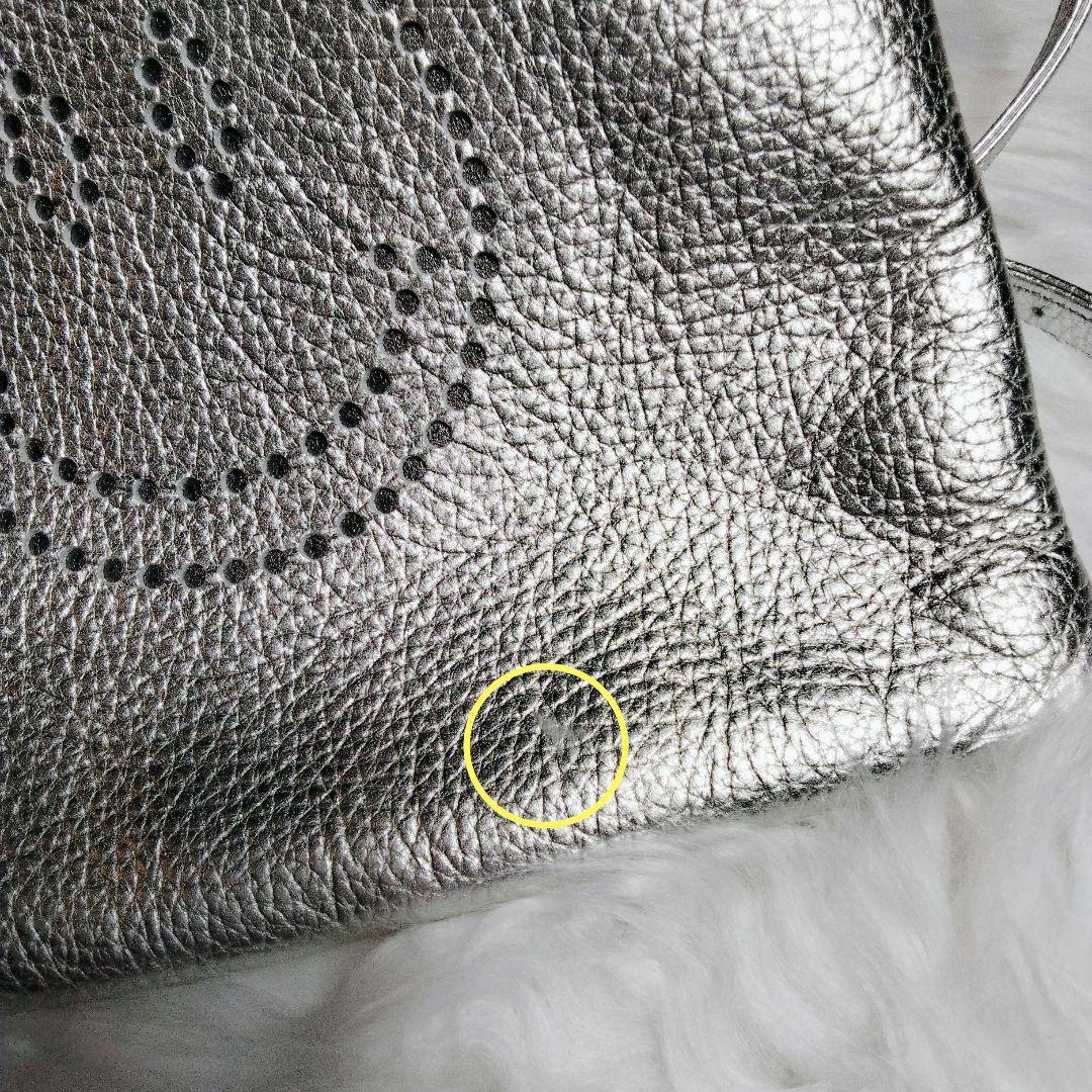 美品♪サロンドアルファード スマイル プチポシェット ショルダーバッグ シルバー