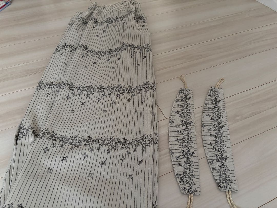 シンコール　ストライプ花柄カーテン