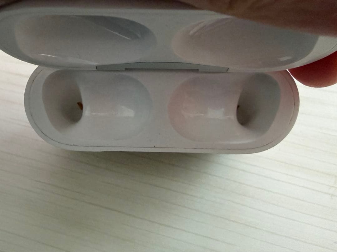 AirPodsPro (第2世代) 本体 Lightning充電型