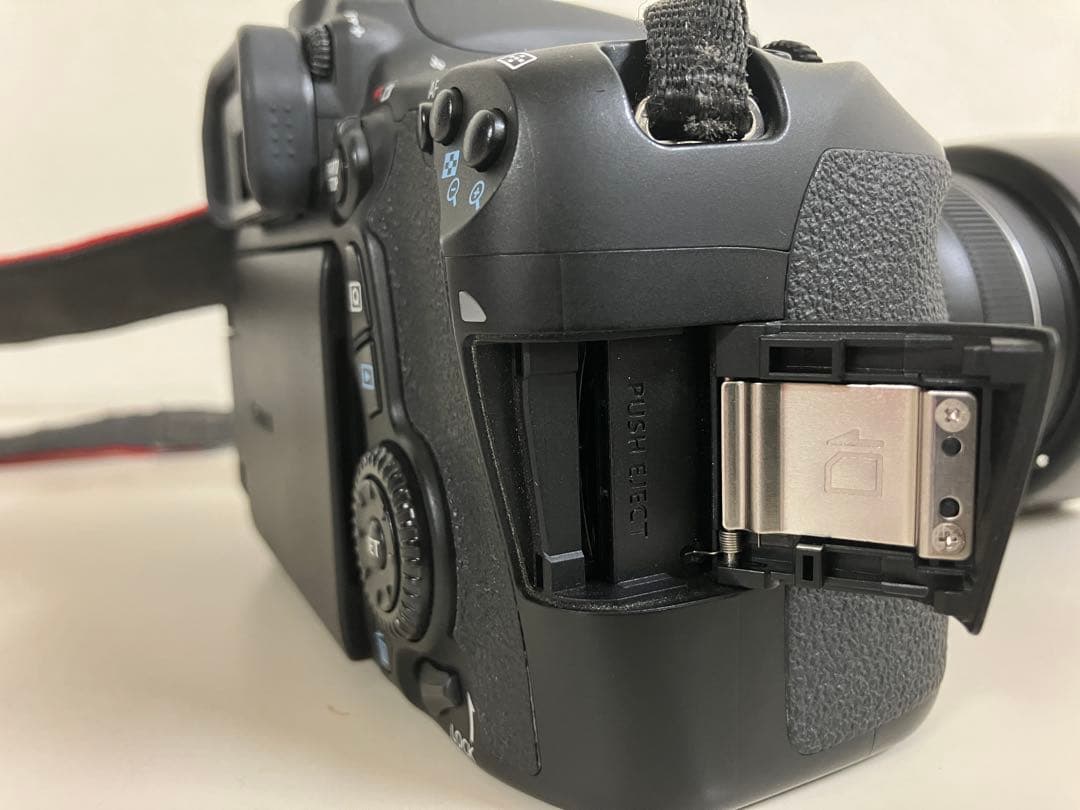 ひ*り様 Canon EOS 70D+レンズ18-135mmセット