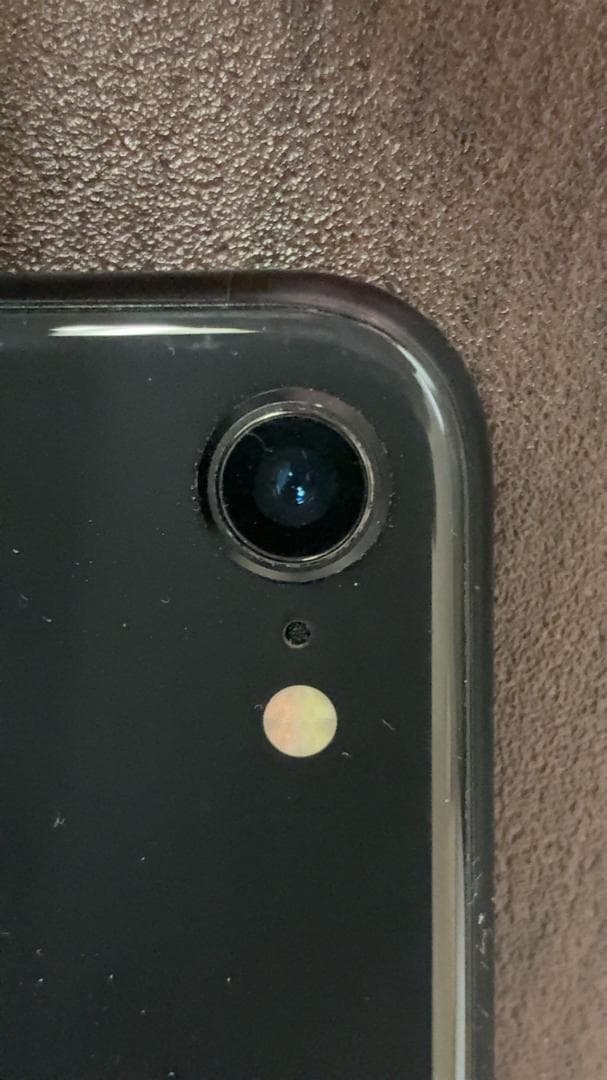 Apple iPhoneSE(第二世代)　ブラック本体のみ　64GB (85%)