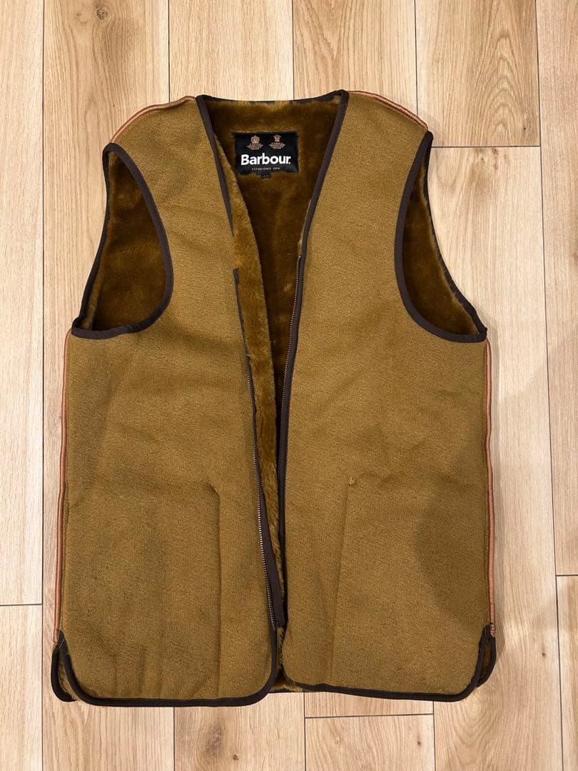 Barbour ファー素材 ジップベスト 38