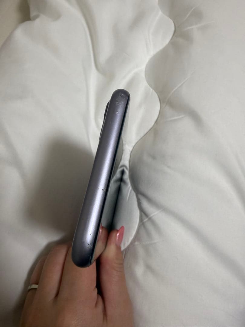 iPhone 11 本体　128GB