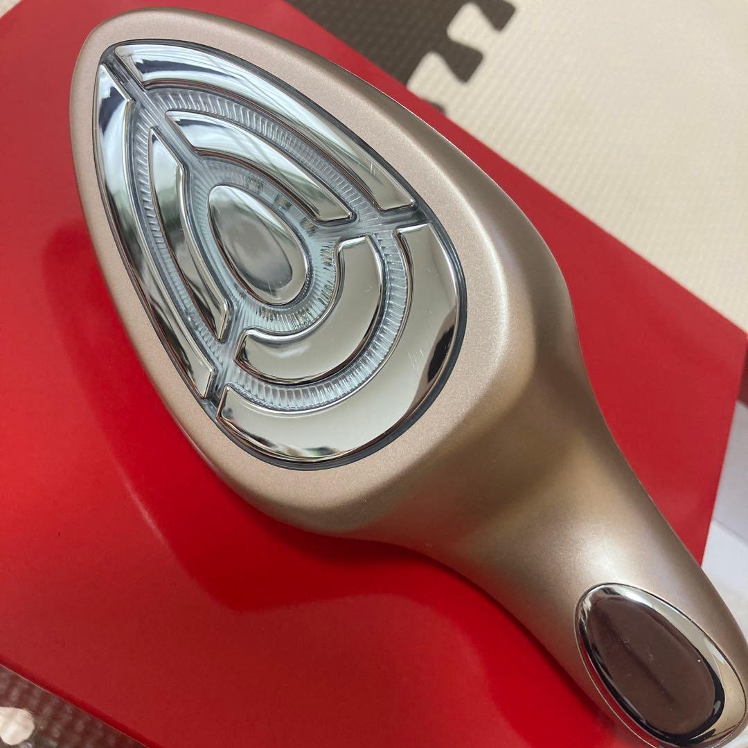 Eclat 美顔器 ゴールド USB充電器付き