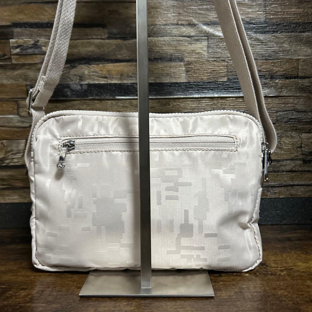 Kipling（キプリング）ABANU M クロスボディバッグ　美品