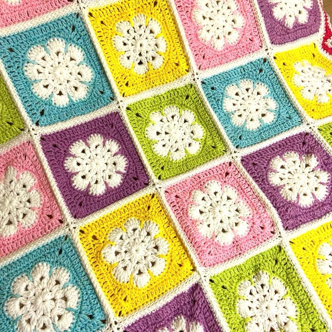 チュ子の編み物❣️マルチカバー・ベッド・こたつ・ソファー・出しっぱなしゴロ寝毛布