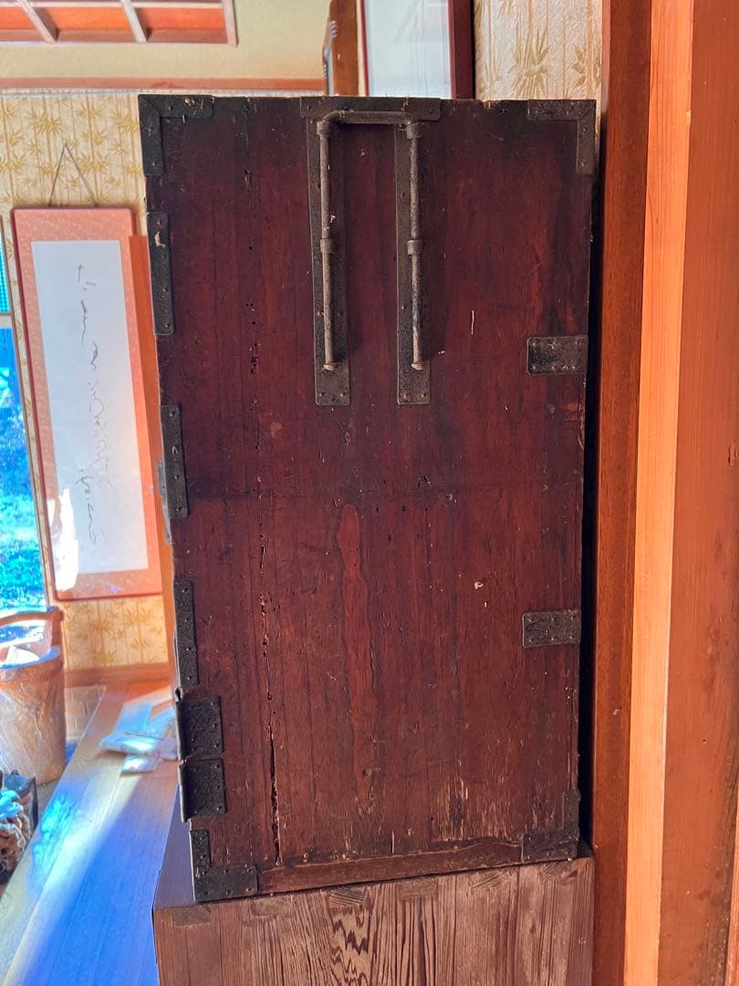年代物　茶箪笥　箪笥　杉材　隠し扉付き