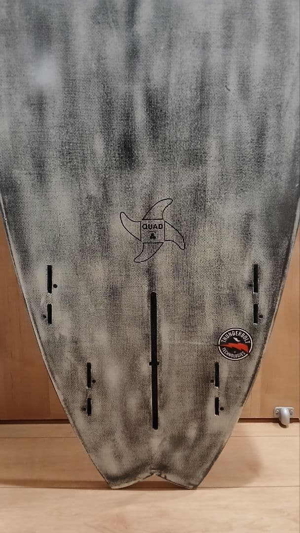 限定品 新品同様 サンダーボルトAL MERRICK QUONG クオング