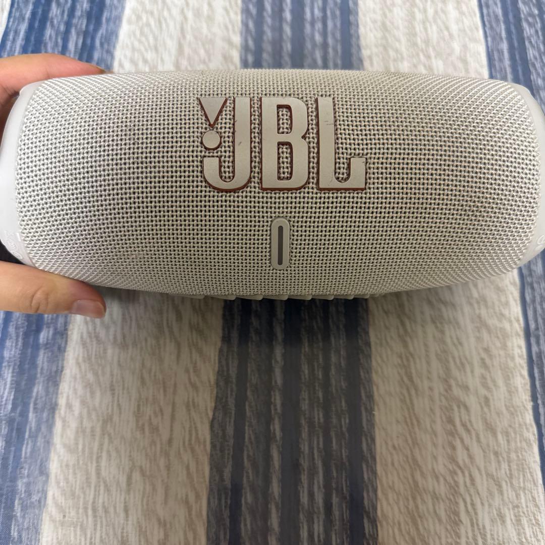 JBL Charge 5 スピーカー ホワイト
