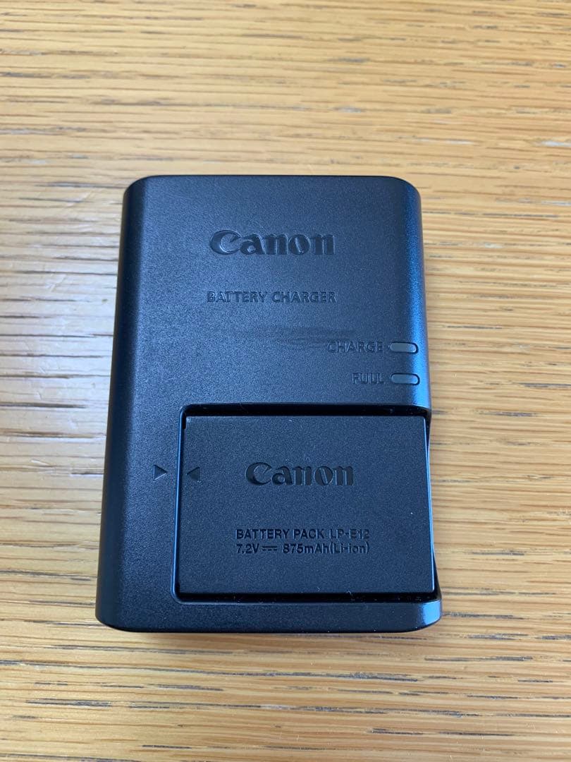 Canon EOS Kiss X7 レンズキット　備品全揃い　三脚、解説書つき
