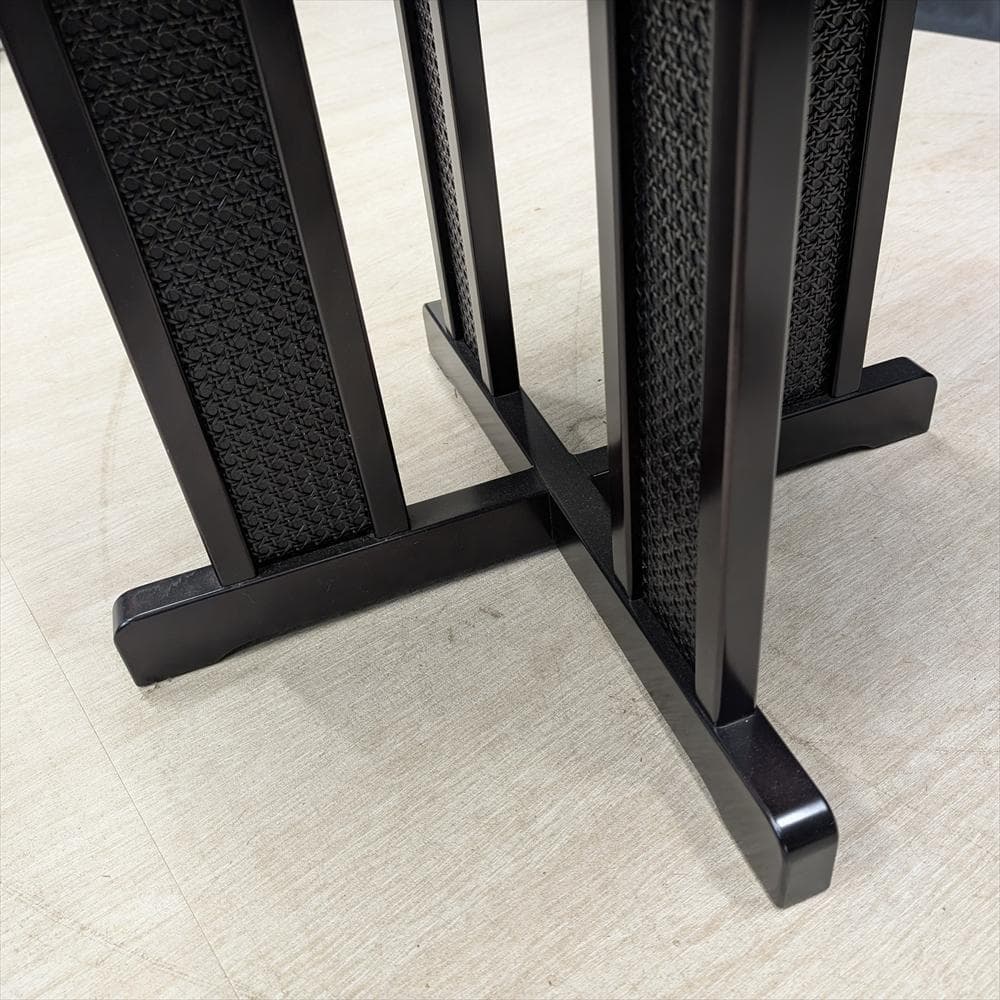 モリシゲ　メヌエット　砥部焼タイル　ラウンドテーブル　サイドテーブル　カフェ