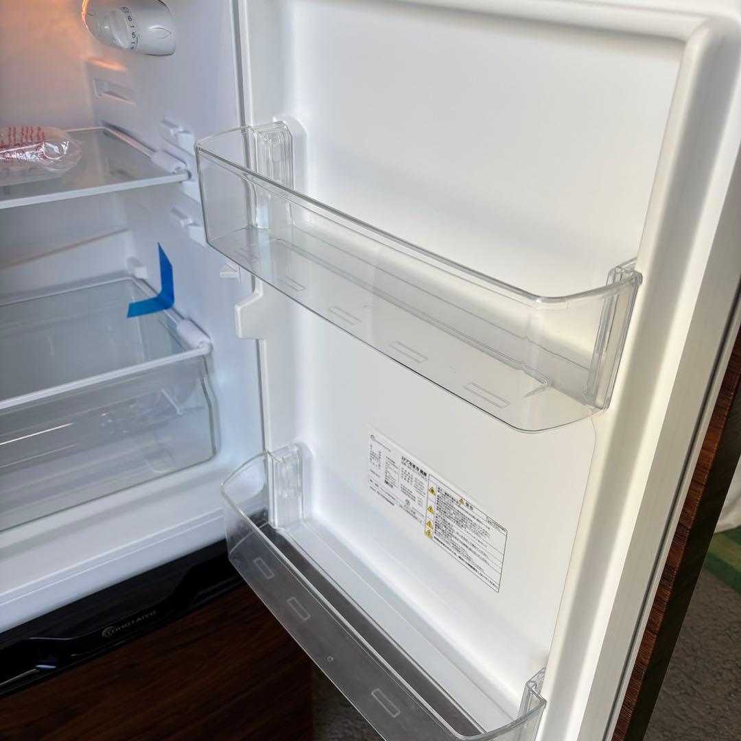 421⭕️未使用　展示品　冷蔵庫　一人暮らし　木目調　おしゃれ　レトロ　設置無料