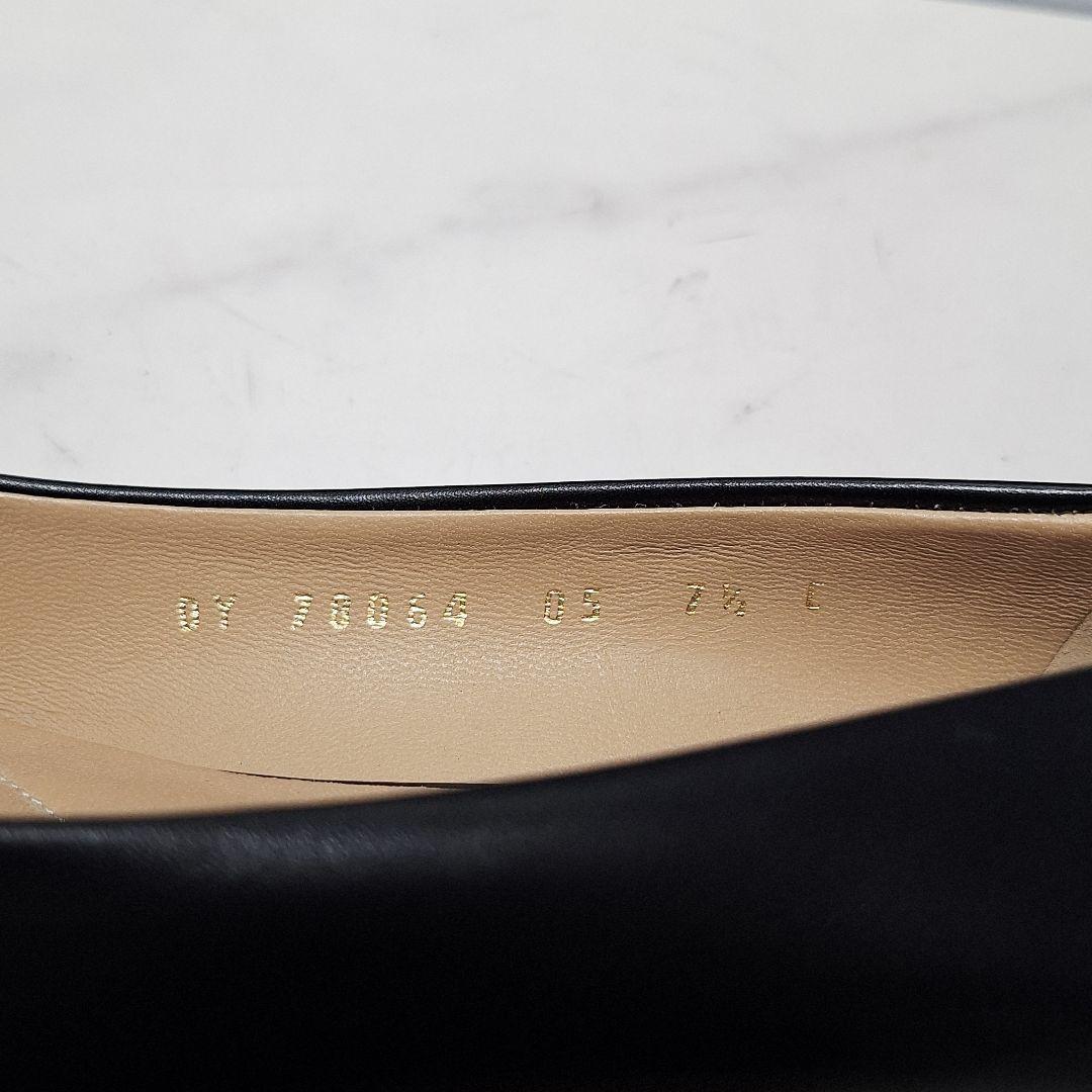 美品✨ フェラガモ ヴァリナ 25 ヴァラリボン フラットシューズ レザー 黒