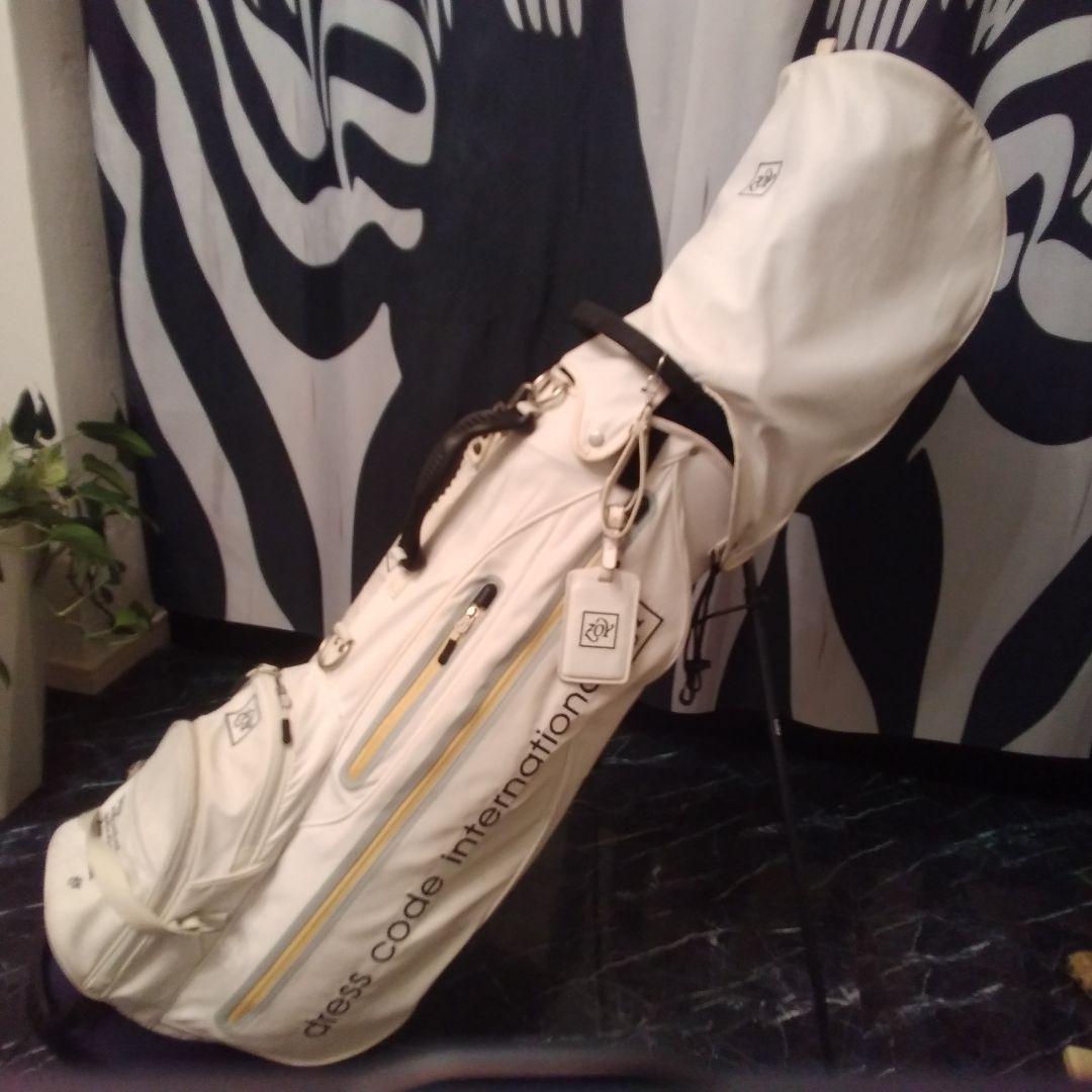 ブランドゾーイのスタンドキャディーバック
