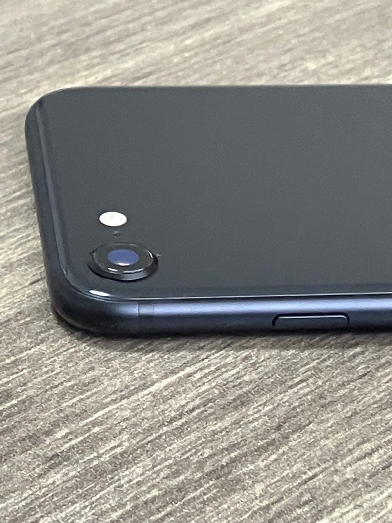 美品 iPhoneSE 第2世代 （SE2）128GB ブラック