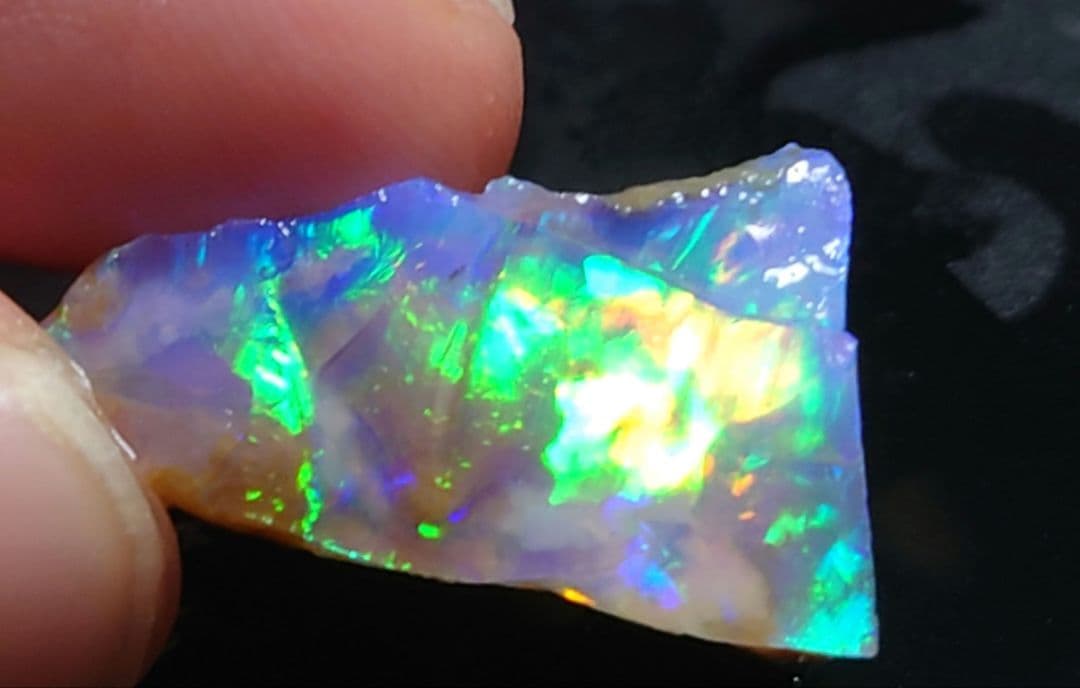 チョーク　エチオピアオパール　ウェロ産　鉱物標本　原石