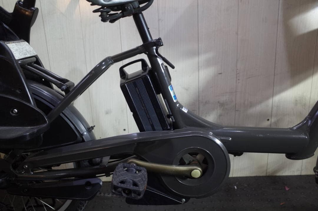 ブリヂストンbikke POLAR e 20型8.7AH 3段 充電器 GREY