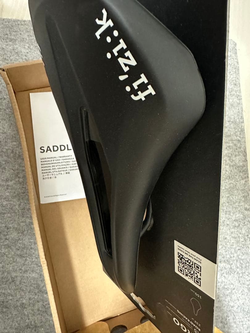 fi'zi:k ARGO vento R5 サドル 150mm