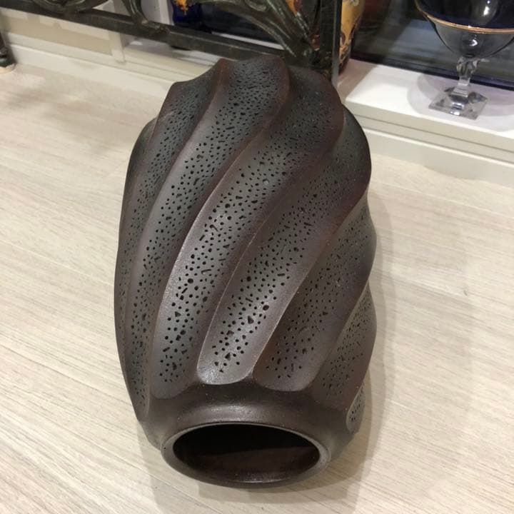 究極の美◼️蔵から超凄そうな超迫力のある特大な壺が出てきました。壷、古美術、花道具