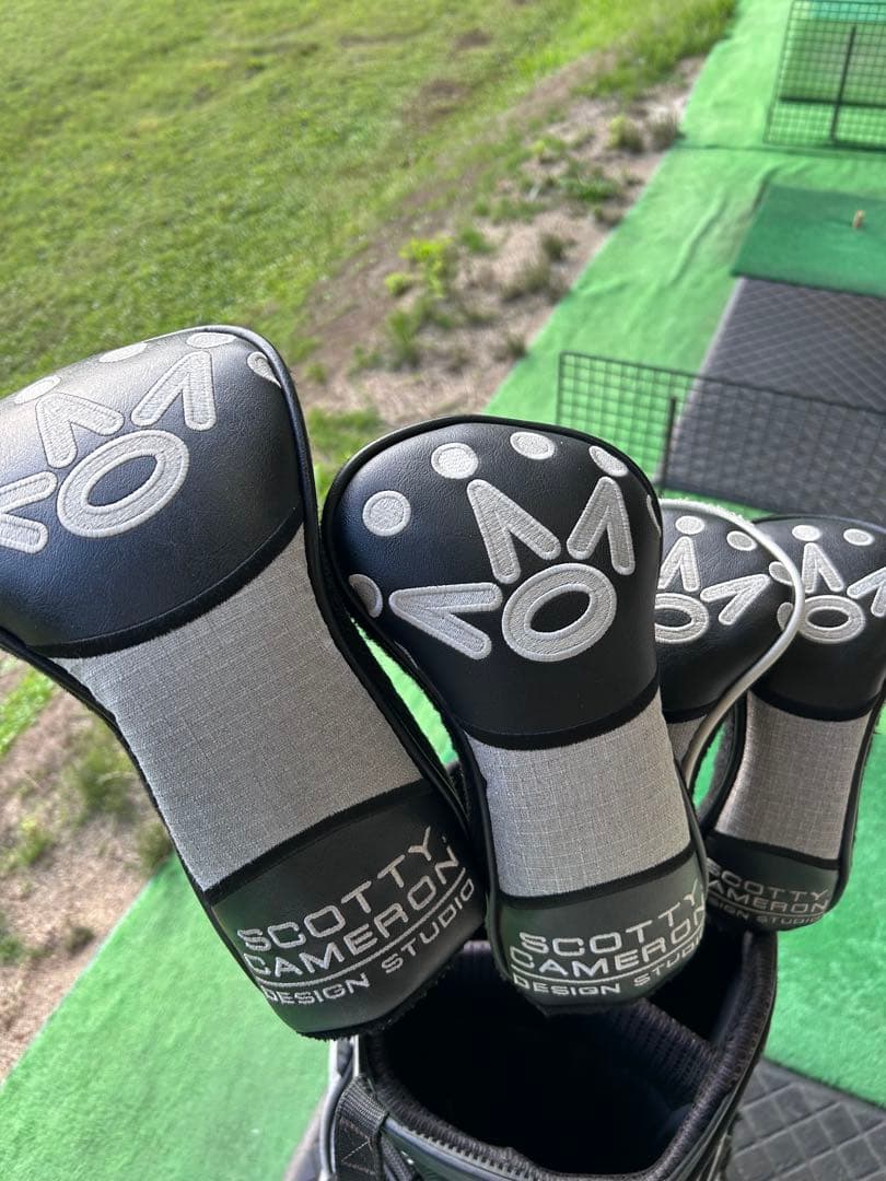 スコッティキャメロン　キャディバッグヘッドカバー付き