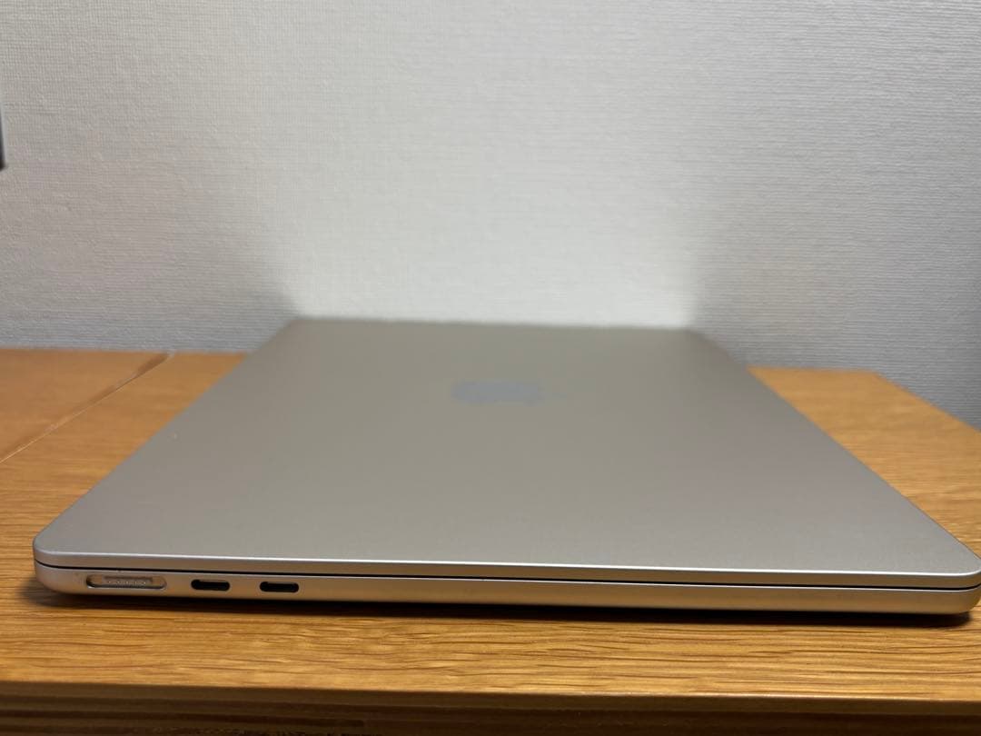 MacBook Air M2 2022 スターライト 13インチ 256GB