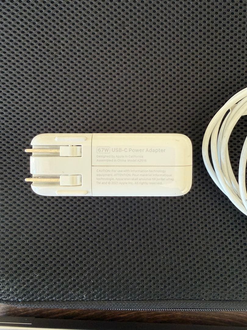 R*i様 MacBook Pro 14インチ M1 Pro 2021 16GB/