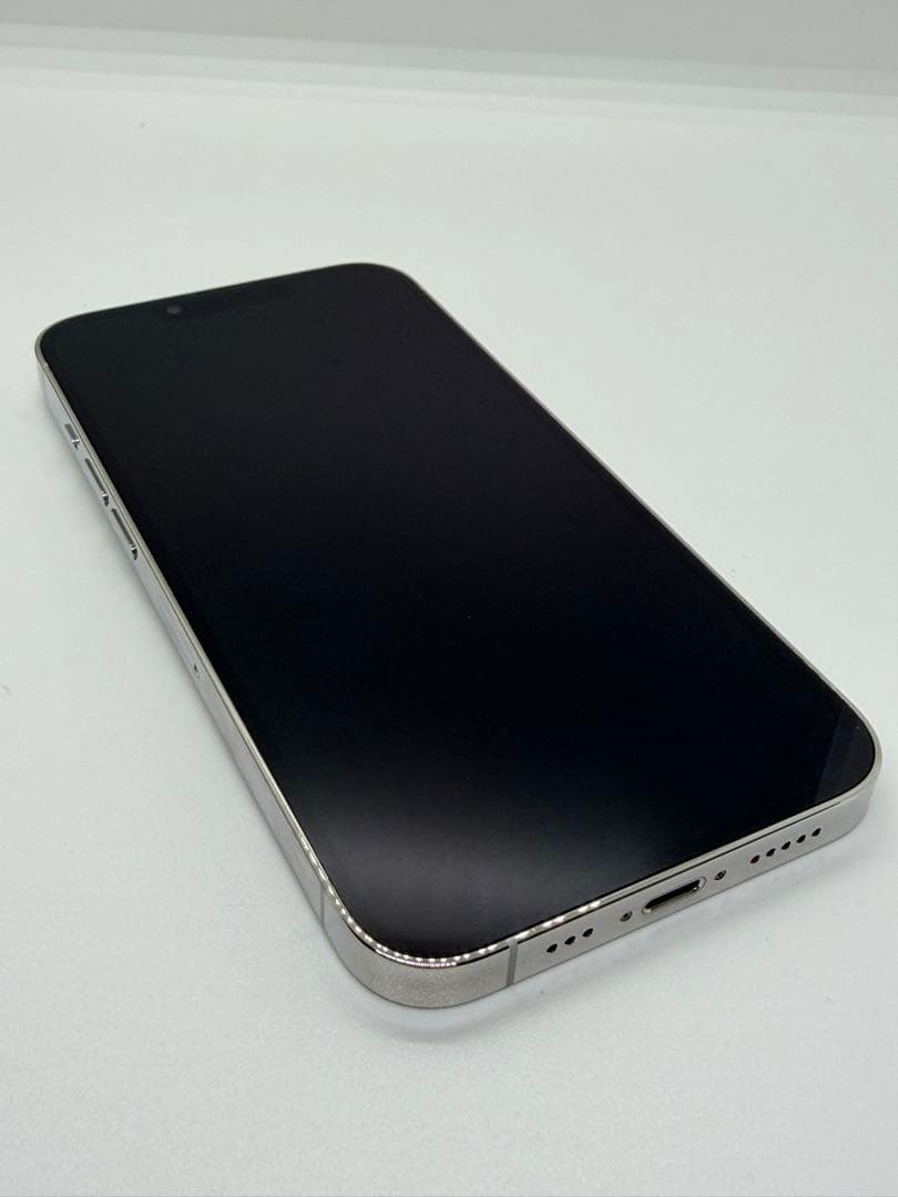 Apple iPhone 13pro 256gd シルバー ホワイト　充電器付き
