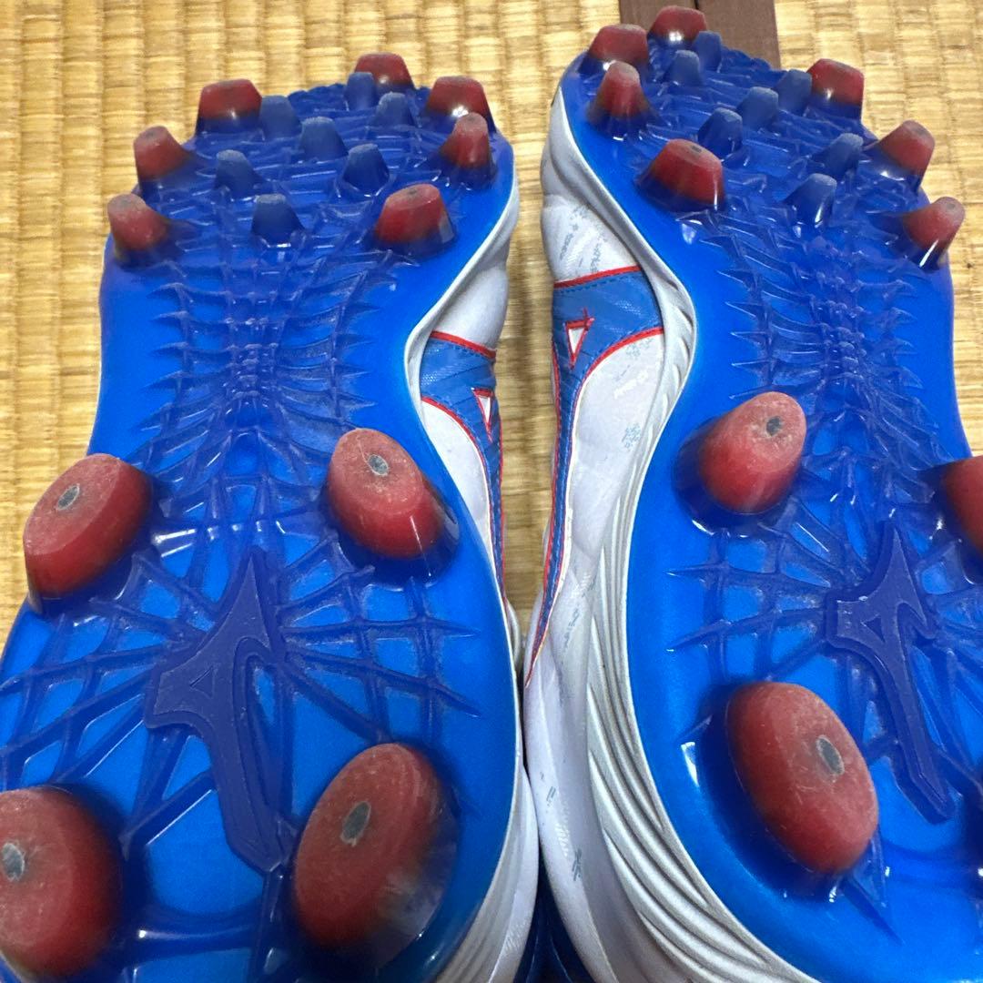 Mizuno 野球スパイク ホワイト/ブルー/レッド　クッションレボミッド