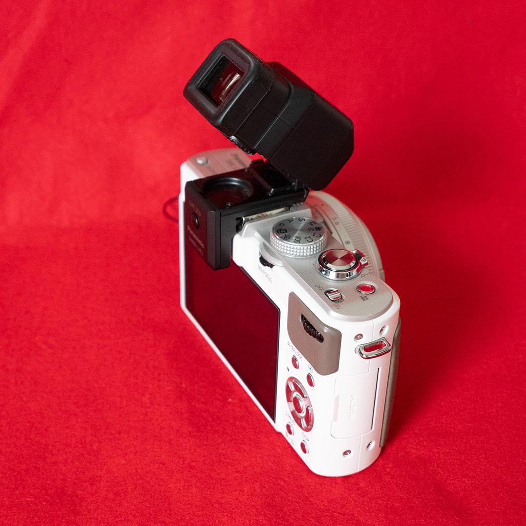 パナソニック デジタルカメラ ルミックス DMC-LX7（ライブビュー付き）